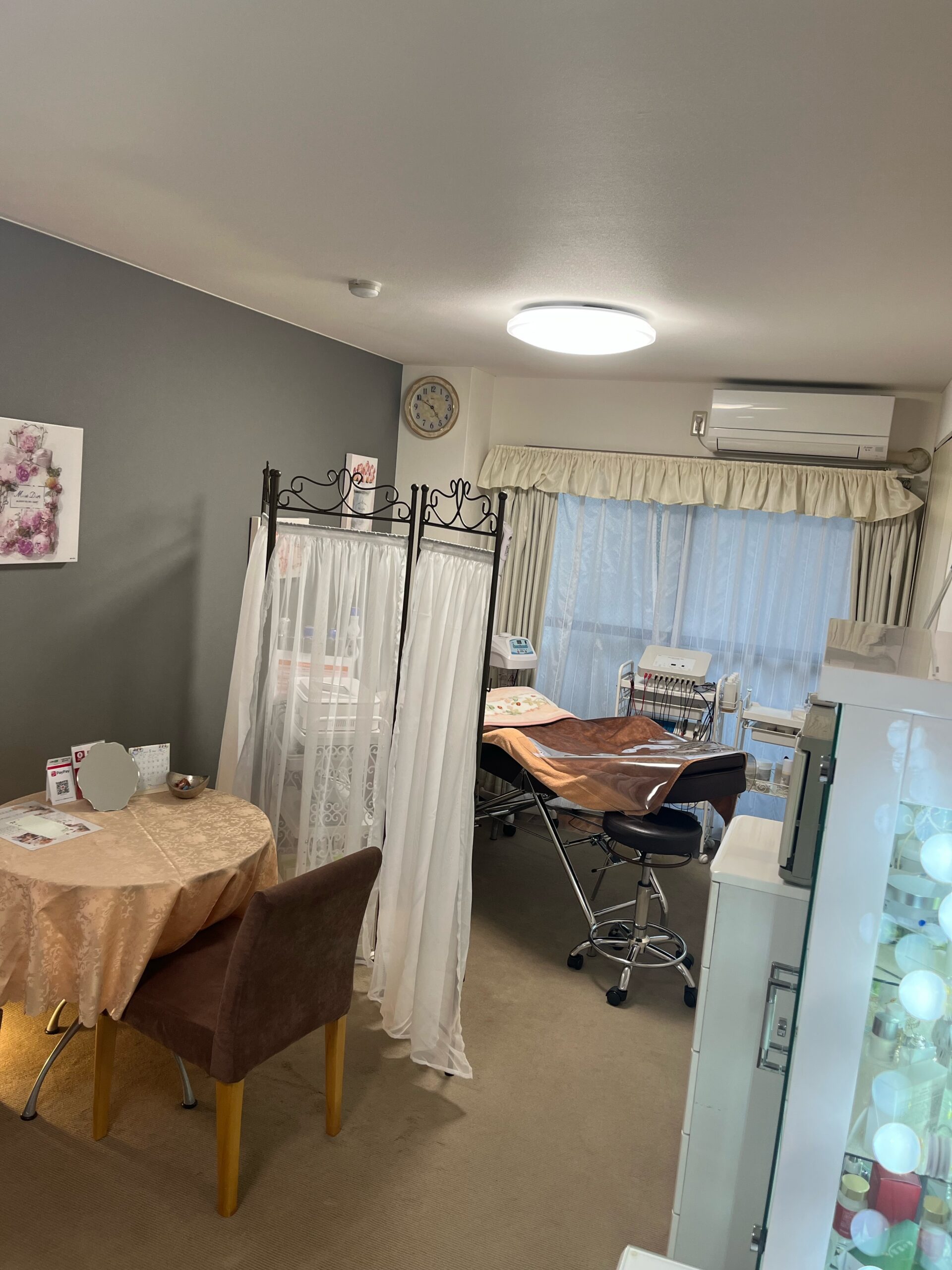 765086d6e61c18d9289ab1d0f78ddeb8-1